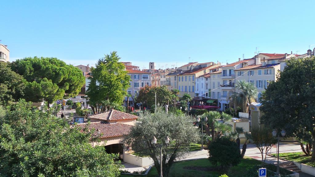 Hotel Relais Du Postillon Antibes Room photo