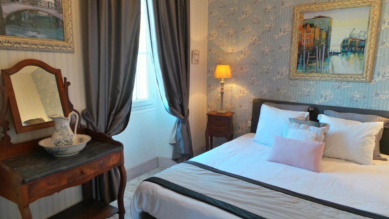 Hotel Relais Du Postillon Antibes Exterior photo