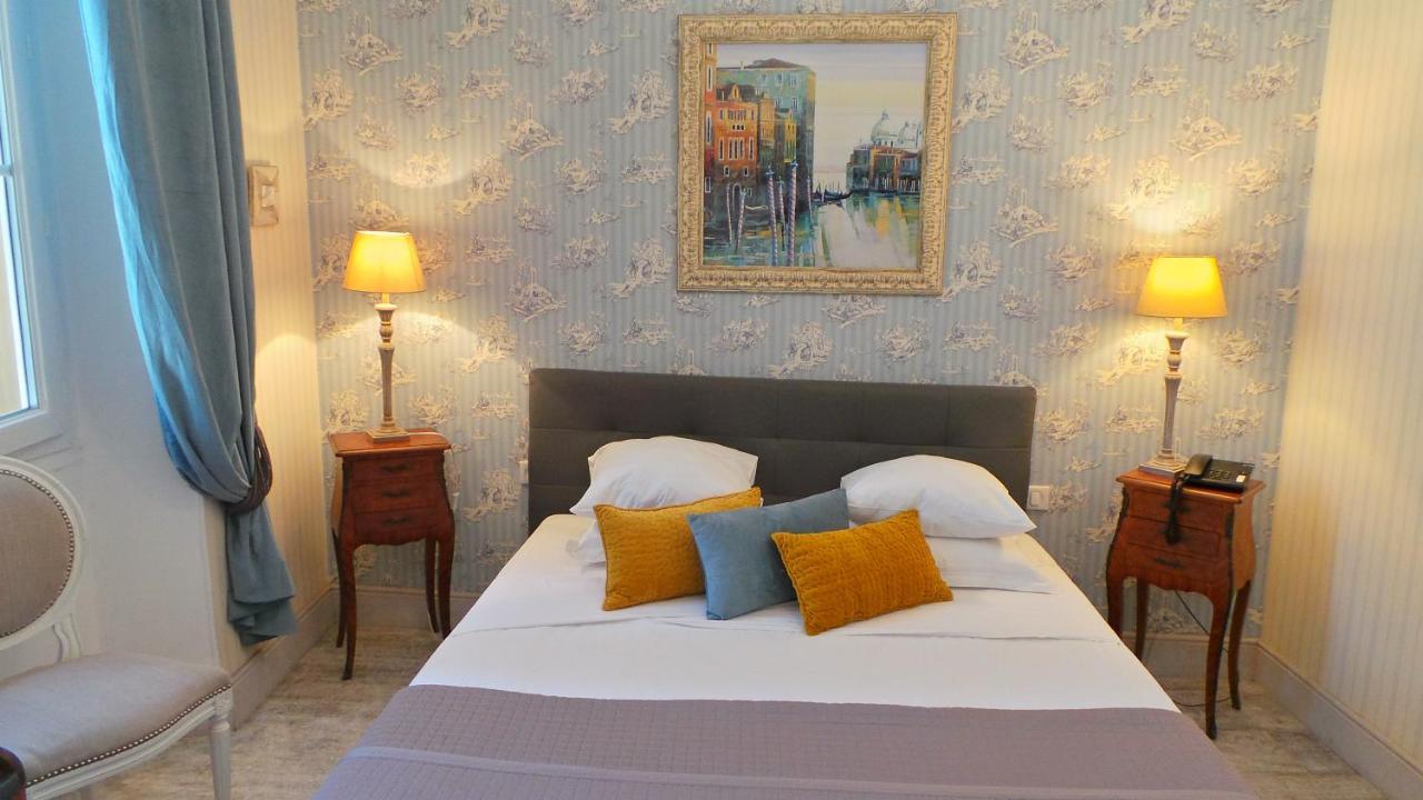 Hotel Relais Du Postillon Antibes Exterior photo